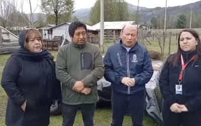 Alcalde Valdivia entrega vivienda de emergencia a familia afectada en Carirriñe